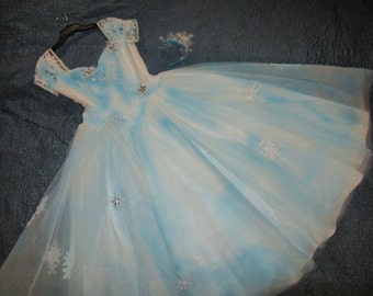 Frozen dress Elsa costume winter princess womens size 10 snowflakes white aqua tulle costume rhinestone accents unique recycled wedding