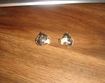 vintage clip on earrings goldtone black ivory enamel