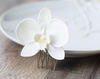 White orchid fascinator - orchid hair comb - white wedding flower - hair comb accessory