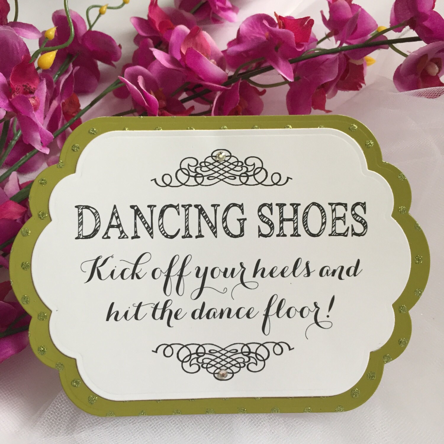flip flops for wedding guests sign