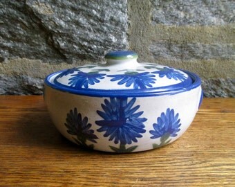 Vintage Louisville Stoneware Blue Flower Casserole
