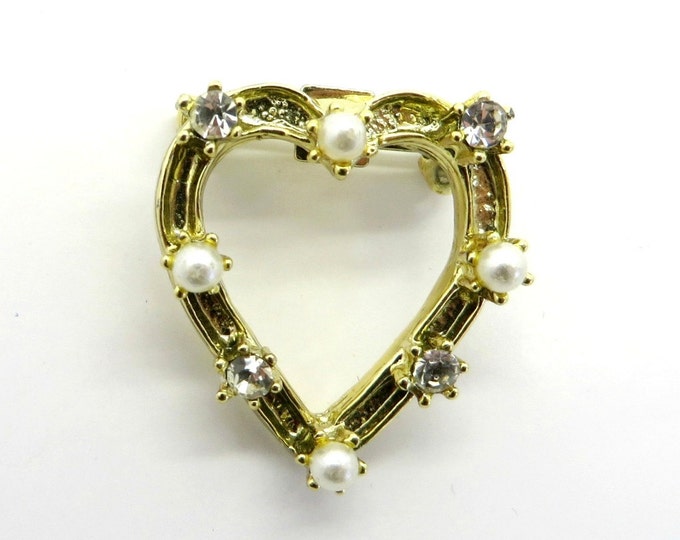 Pearl Heart Pin, Dainty Brooch, Vintage Jewellery, Signed Gerry's Faux Pearl, Rhinestone Heart Pin, Gift for Her