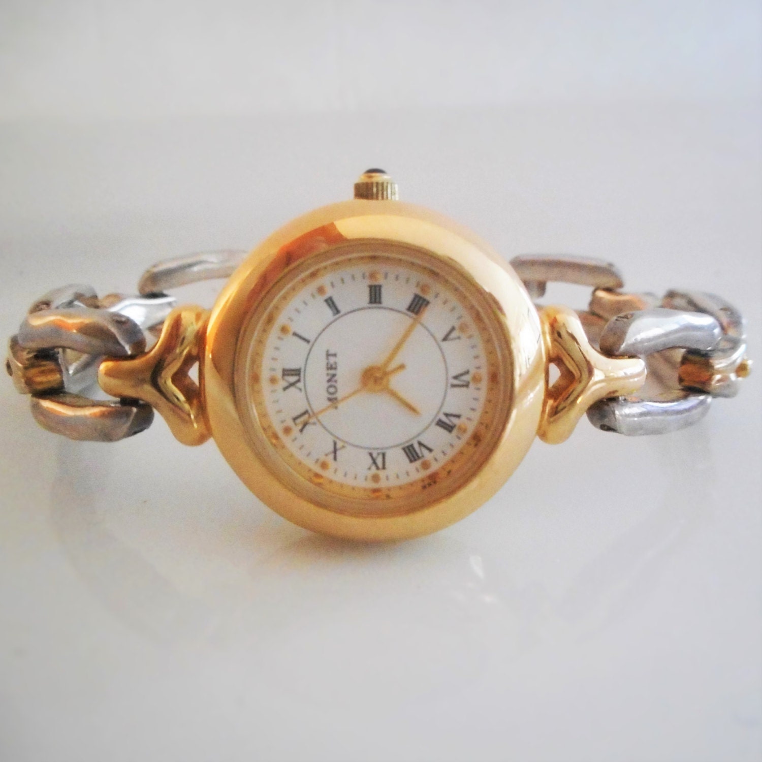 Vintage MONET Women's Working Watch for Small Wrists..New