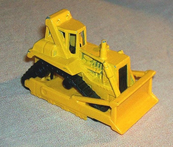 Mattel Hot Wheels Static Blade Bulldozer 3 Long Die 3372