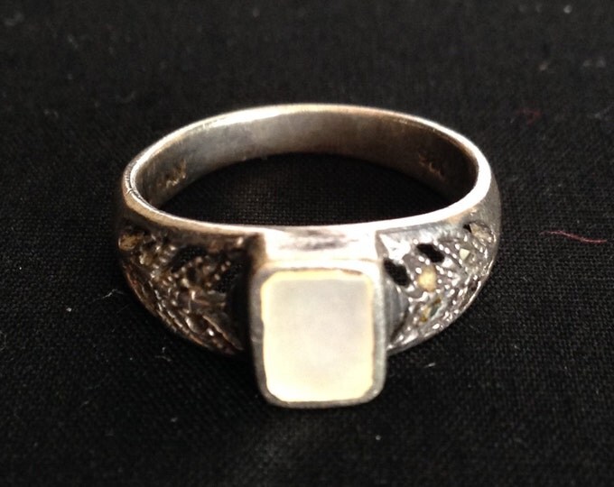 Storewide 25% Off SALE Vintage Sterling Silver Thai Han Mother Of Pearl Inlay Ladies Designer Ring Featuring Elegant Open Baguette Design