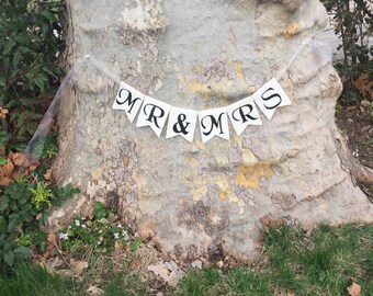 Burlap Banner MR AND MRS Engagement Decorations Wedding Banner Rustic Wedding Burlap Wedding Banner Wedding Decoration Spring Wedding