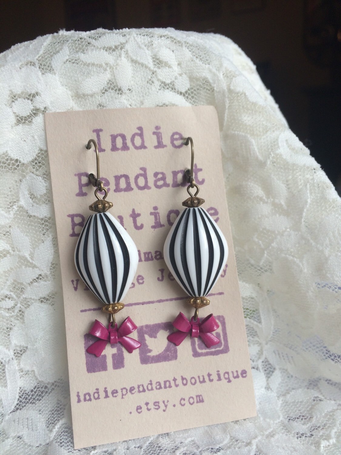 Vintage Beaded Earrings by IndiePendantBoutique on Etsy