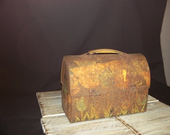 Rustic Childs Lunch Box, Old Childrens Lunch Box Decor