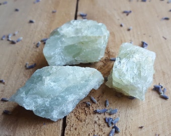 Raw Aquamarine Crystals 3pc Rough Aquamarine Stones Yoga Crystals Altar Crystals Healing Crystals Raw Chakra Stones Crystal Healing Stones