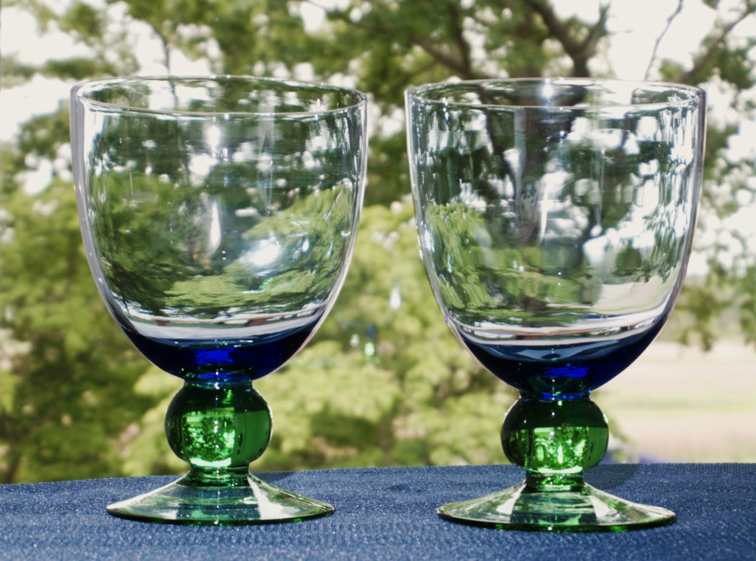 2 BLUE GOBLETS GREEN Ball Stem Foot Goblets Water Beverage