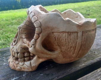 Calavera Skull Succulant Plant Pot, Home, indoor outdoor, garden planter pot. Mexican Sugar Skull, Day of the Dead.