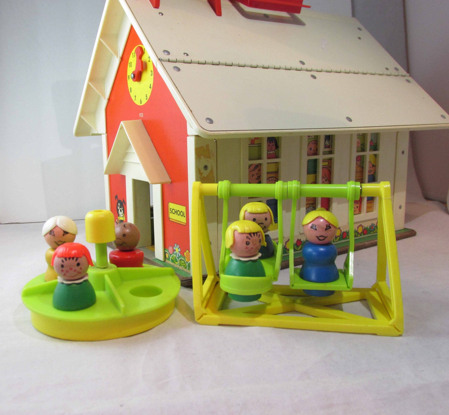 FisherPrice Family Play School House Toy Set 923 With