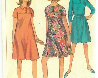 1960's Vintage Sewing Pattern - Junior/Misses Dress Simplicity Patterns #6967 HV
