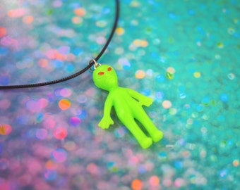 Glow in the Dark Alien Necklace / Alien Choker, Pastel Goth Clothing, Alien Jewelry, Gifts for Her, Glow in the Dark Necklace, Vintage Loser