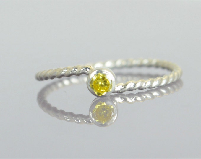 Wave Ring, Silver Wave Ring, Topaz Mothers Ring, November Birthstone Ring, Silver Twist Ring, Unique Mother's Ring, Topaz Ring, Yellow Ring