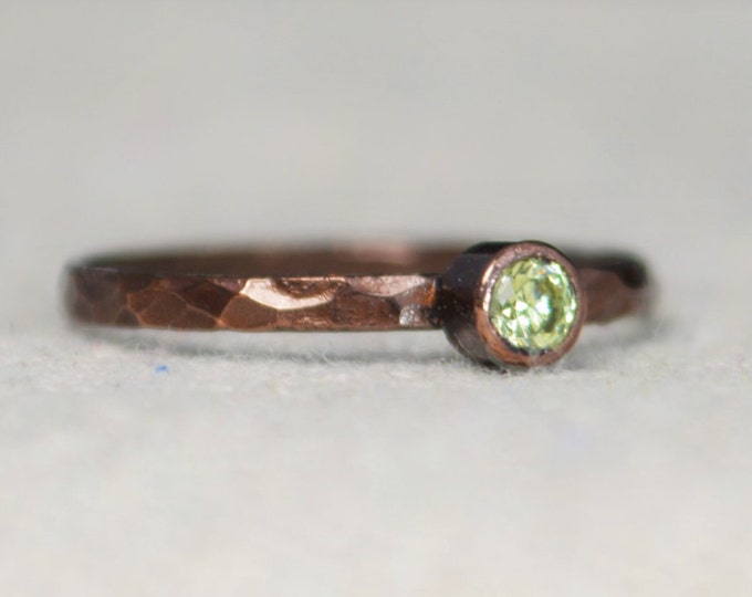 Bronze Copper Peridot Ring, Classic Size, Stackable Rings, Mother's Ring, August Birthstone, Copper Jewelry, Solitaire, Pure Copper, Band