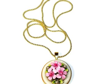Repurposed Pink Flower Necklace Pendant, Button Necklace, Pink Pendant, Upcycled Jewelry, Vintage, Mother's Day Gift