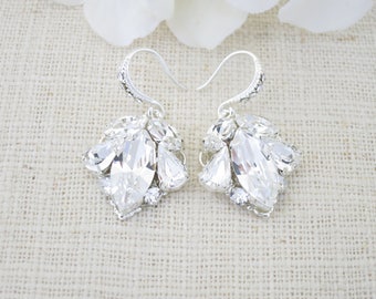 Swarovski wedding earring, Simple crystal drop earring, Rhinestone dangle bridal earring, Vintage style earring, Bridesmaid earring
