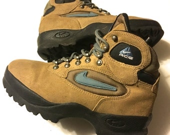 nike air hiking boots