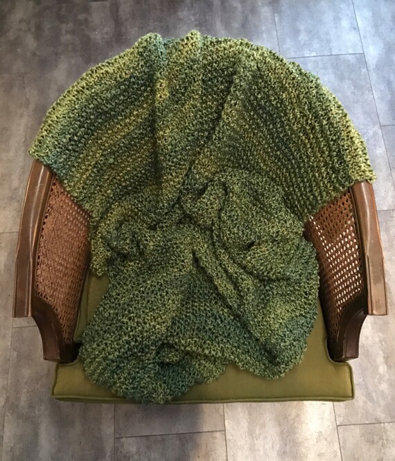 Luxurious HandKnitted Throw in Moss Green