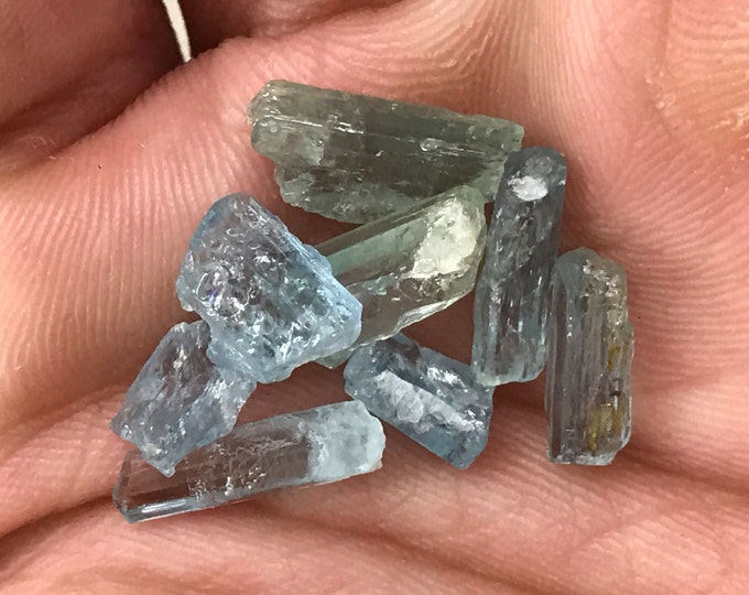 Apatite Crystals- All Natural Blue Appetite Crystals Free Pouch- Healing Crystals \ Reiki \ Healing Stone \ Apatite Stone \ Chakra \ Crystal