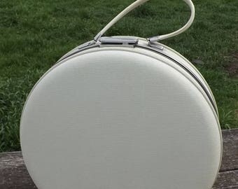 Vintage 60's Hard to Find Smaller 16" Retro American Tourister White Ivory Hard Round Hat Box Train Travel Case Carry On Suitcase Luggage