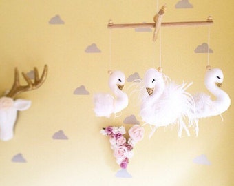 Baby mobile- swan nursery mobile- cot mobile- nursery mobile- swan nursery mobile- baby girl swan nursery mobile- swan mobile- swan decor