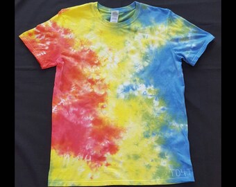 Medium tie dye tshirt, rainbow tie dye shirt, medium rainbow shirt, medium tie dye, classic rainbow tie dye