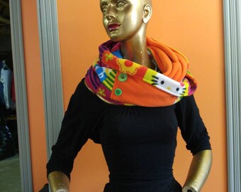 Infinity scarf. Orange scarf. The scarf as a gift. HELLO KITTY infinity Echarpe.foulard. Warm scarf. Hello kitty as a gift. Orange scarf