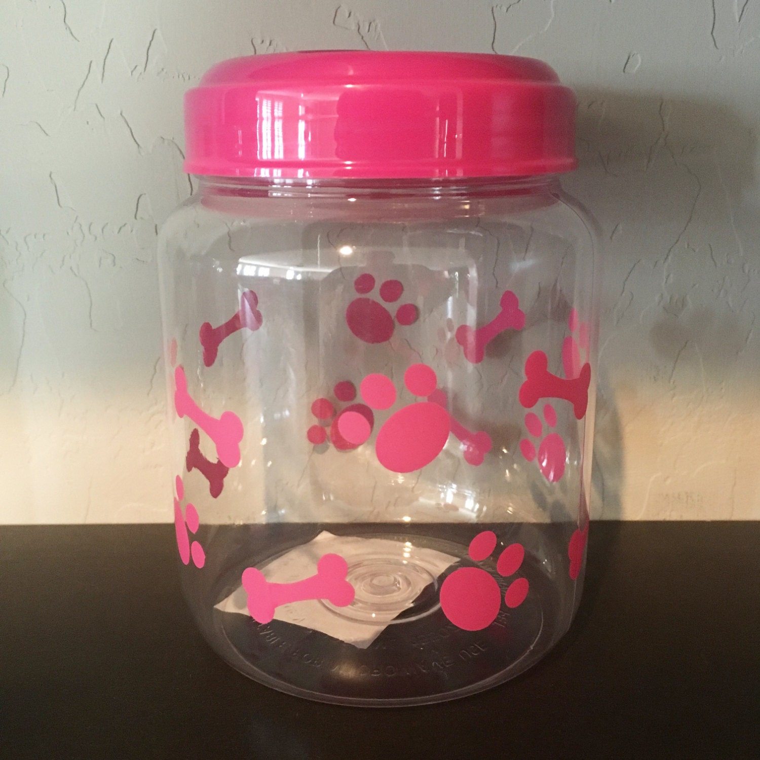 Dog Treats 35.5 oz. Plastic Jar Dog Treat Jar Pink