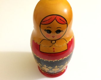 Vintage Soviet Era Russian Nesting Dolls