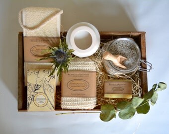 Green Tea and Peppermint Spa Set // Spa Gift Set // Bath Salts // Gifts for Her // Spa In A Jar //