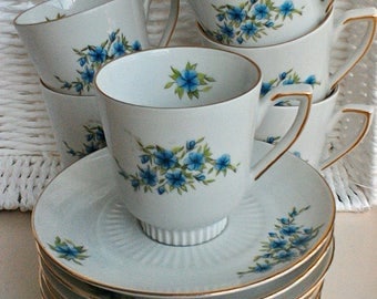 6 vintage cups and saucers