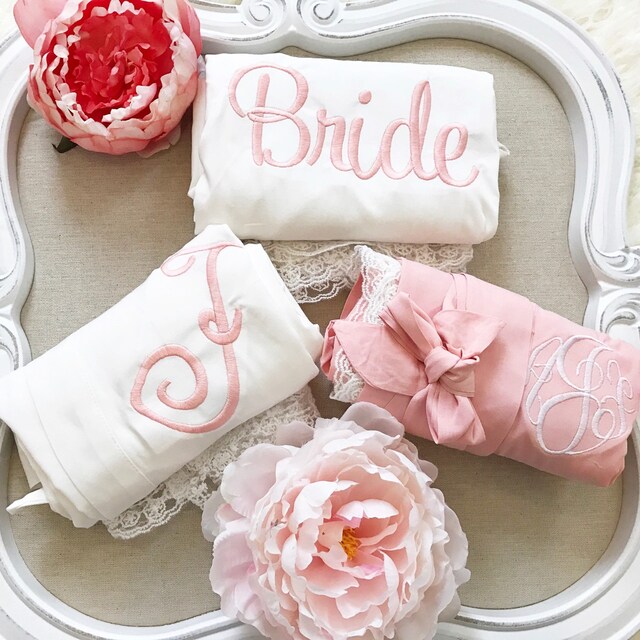Personalized Bridal Robes & Gifts by HCCreation on Etsy
