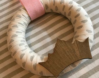 Cloud Ribbon Wreath with Gold Crown detail (12cm)