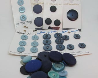 Mixed Bundle of Blue Buttons Y14