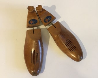 The Hartt Shoe Vintage Wood Shoe Trees Stretcher Size 10M
