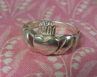 Vintage 925 Sterling Irish Claddagh Friendship Ring size 8.5