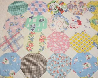 Vintage Quilt Piece | Charming Snowball Pattern Feed Sack Vintage Quilt Piece - 22 by 22 Inches