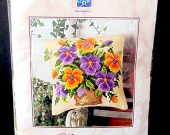cross stitch pillow, pillow cross stitch, pansy cross stitch, point de croix, Belgian cross stitch, yarn cross stitch, flower basket pillow
