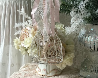 Shabby Wire Dress form, Chicken wire mannequin, French dress form, shabby cottage chic, jewelry display rack, store display, fanny pippin