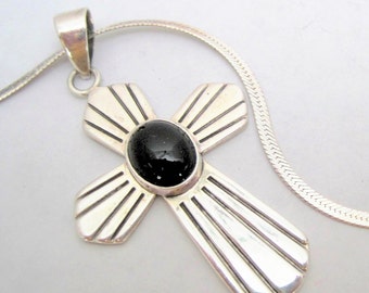 Sterling Mexico Necklace - 925 Pendant - Onyx Center - 18" Sterling Serpentine Chain