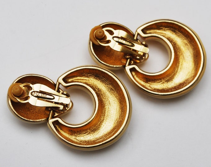 Chunky Dangle Door knocker earrings - Signed F.O. - Fernando Originals - Cream and gold enameling -