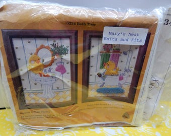 BATH TIME Duckies Set of 2 Creative Circle Vintage Crewel Embroidery Kit 1986 2 (5" x 7") with plastic frames Mary's Neat Knits and Kits