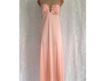 Vintage VANITY FAIR Peach Sleeveless Nylon Long Nightgown Size M