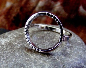 Silver hammered Circle Ring Simple circle ring