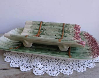 French vintage majolica asparagus platter and strainer, circa 1970s.