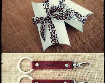 Personalized Leather Keychain - gift idea -Custom Keyring - Keyholder - name - initials