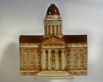 Old Mr. Boston Brand Kentucky Straight Bourbon Decanter - Capitol Building – 1970 - Empty