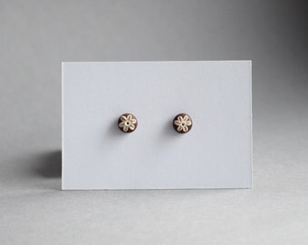 handmade earrings made from polymer clay - floral cream/Brown